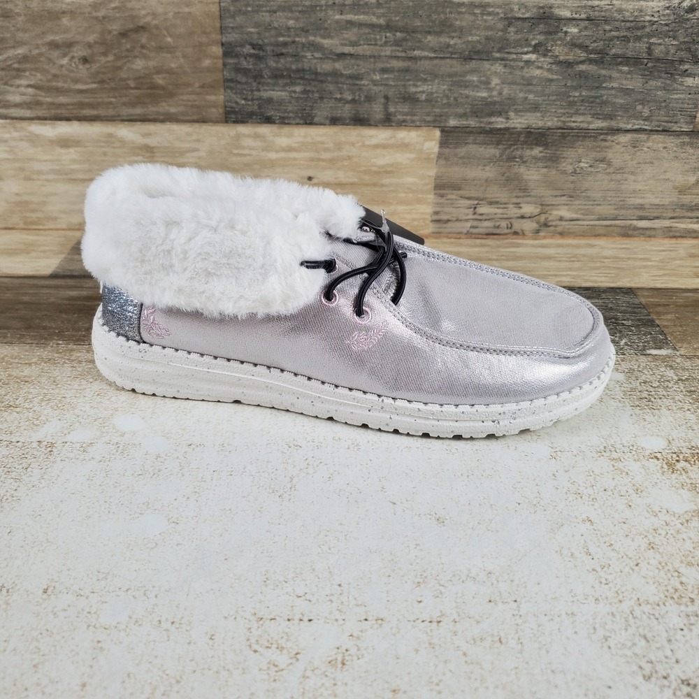 Hey Dude Wendy Fold Boot Metallic Shine Womens Loafer Shoes Sz 7 Silver Faux Fur